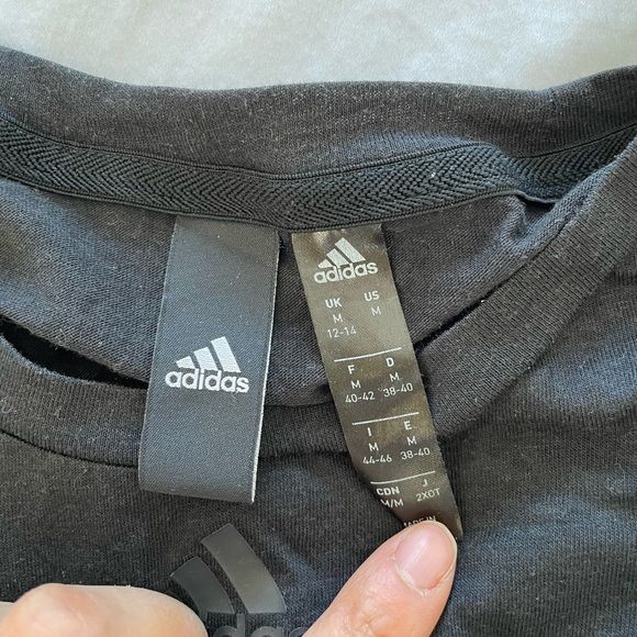Adidas cropped top - Picture 3 of 3